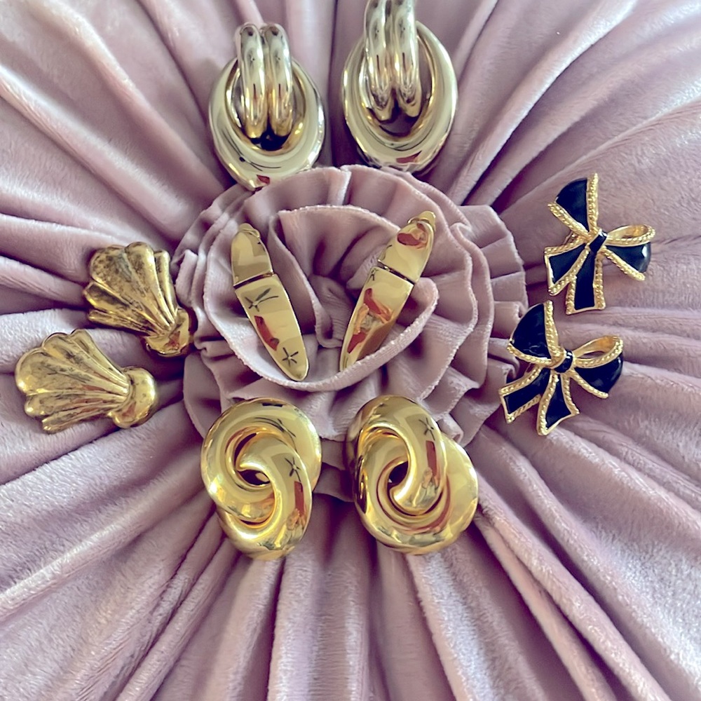 Bundle of 5 sets of VTG Earrings
